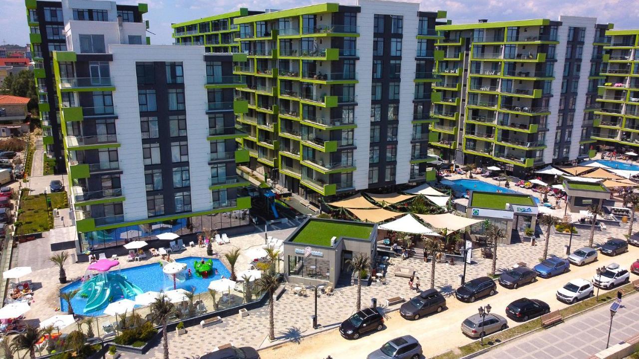Seascape Apartment Spa N Pool Beach Resort 마마이아 외부 사진