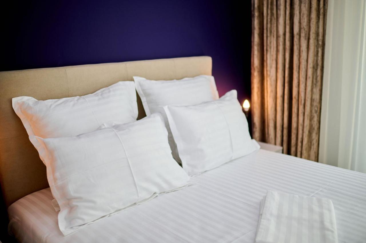 Seascape Apartment Spa N Pool Beach Resort 마마이아 외부 사진