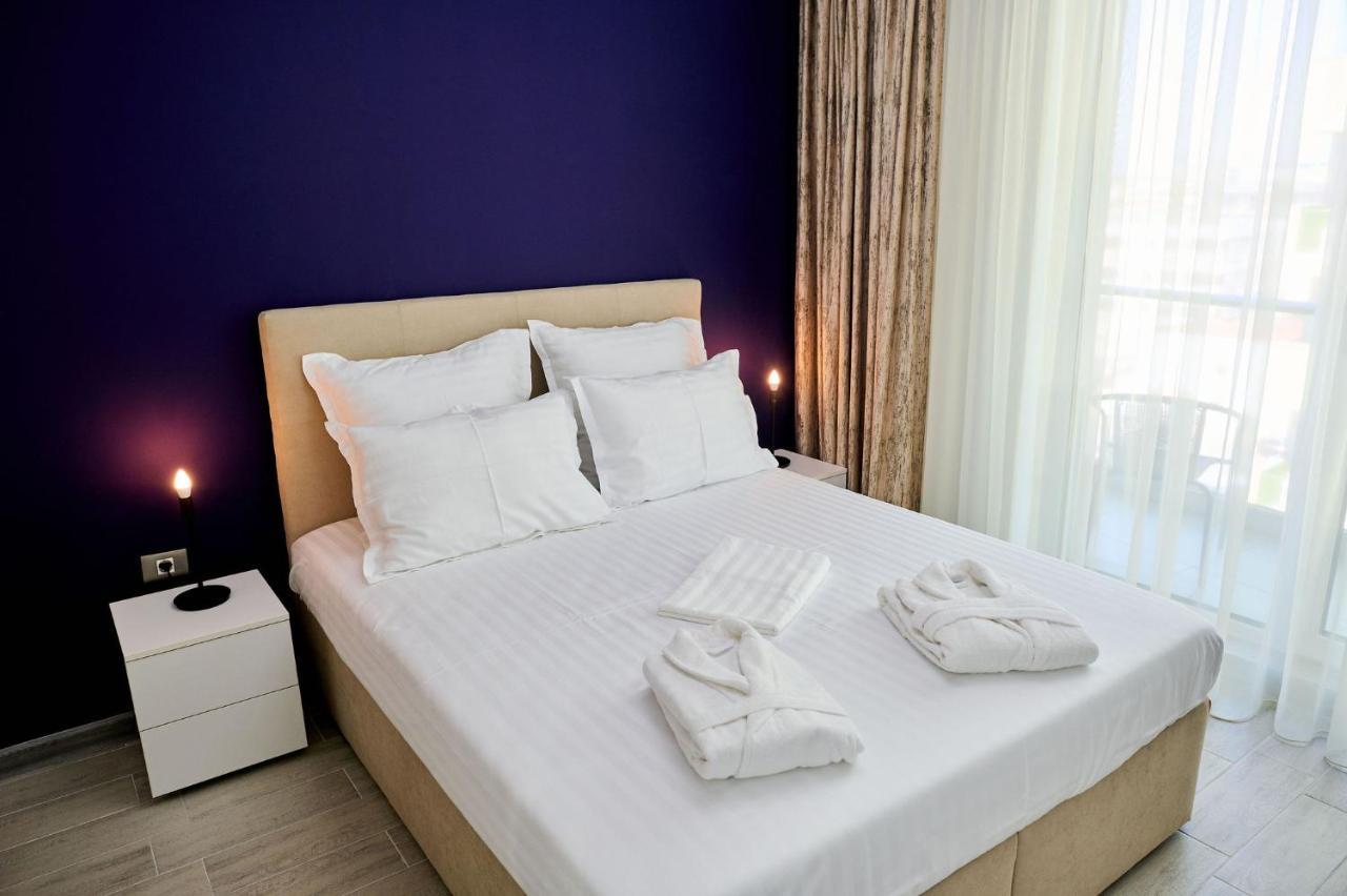 Seascape Apartment Spa N Pool Beach Resort 마마이아 외부 사진