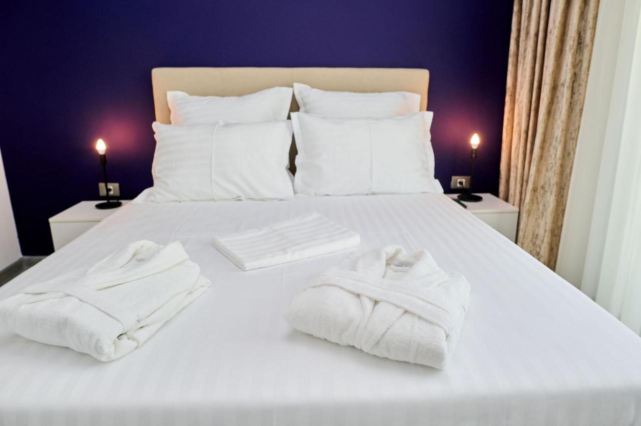 Seascape Apartment Spa N Pool Beach Resort 마마이아 외부 사진